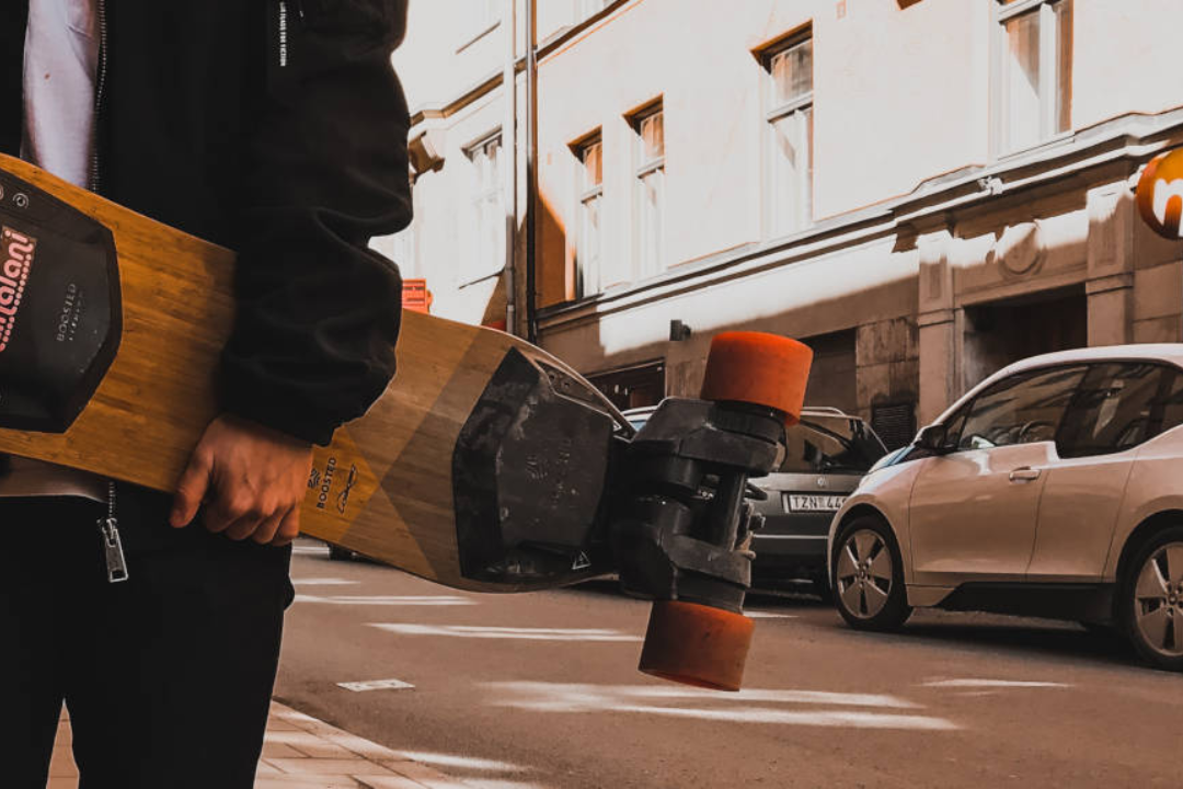 Are There Brakes on Electric Skateboards?